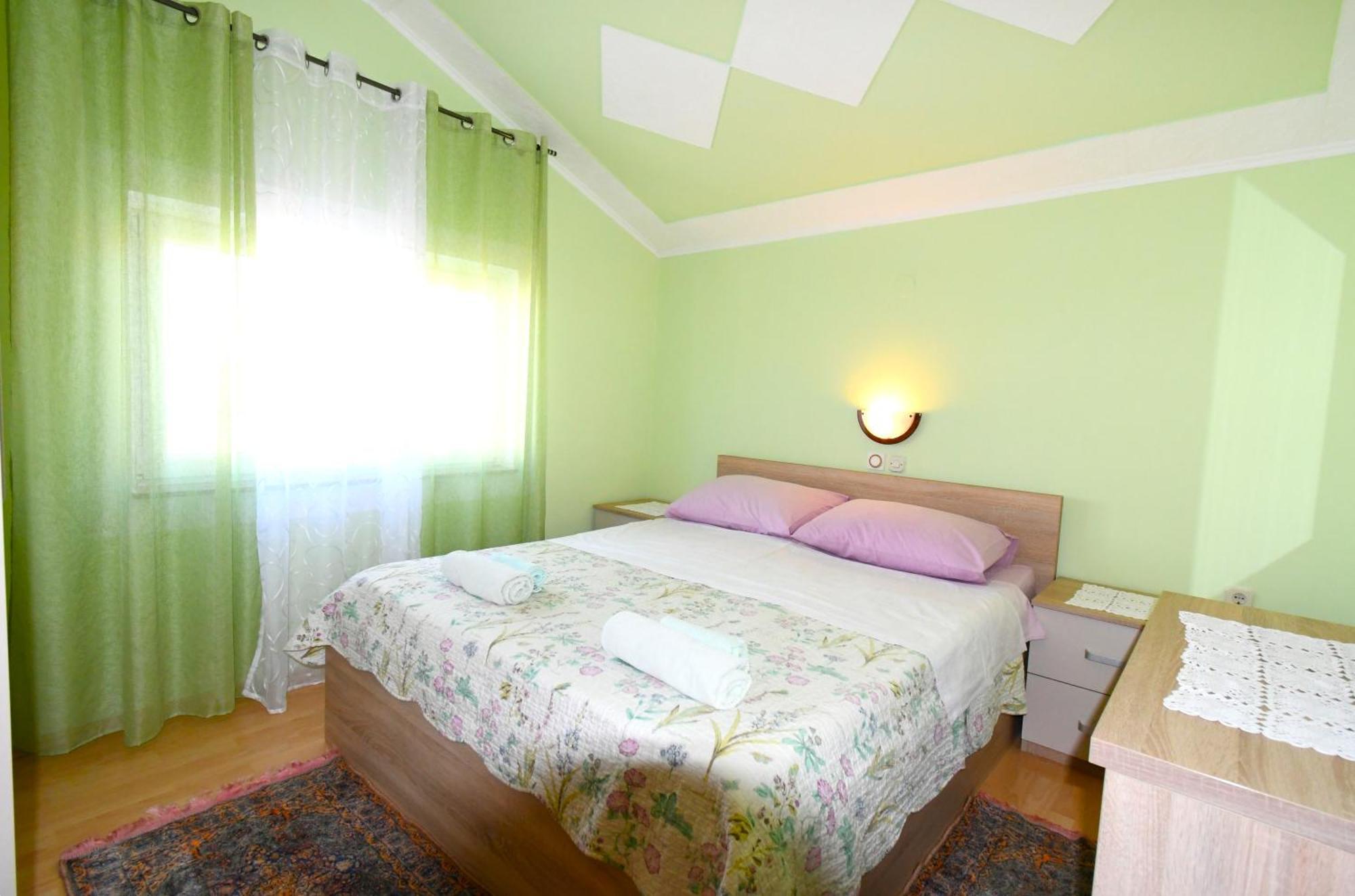 Lopar 239 Hotel Luaran gambar